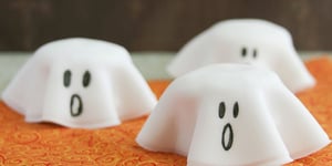 Photo de la Recette: Piles de Biscuits Fantômes de L’Halloween