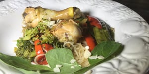 Pilons de Poulet Vermicelles et Légumes