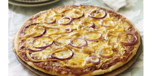 Photo de la Recette: Pizza à la Sauce Barbecue et au Poulet Façon Pizzeria