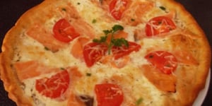 Photo de la Recette: PIZZA AU SAUMON ET BOURSIN