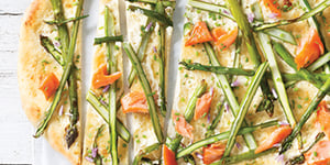 Photo de la Recette: Pizza aux Asperges et à la Truite Fumée