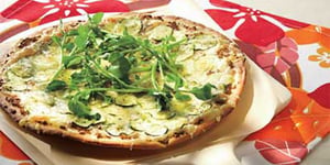 Pizza Barbecue aux Courgettes et Variante aux 3 Poivrons