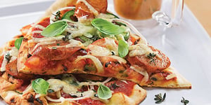 Photo de la Recette: PIZZA AUX SAUCISSES ITALIENNES SUR PAIN NAAN
