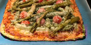 Pizza Croûte Mince, Asperge, Tomates Cerises
