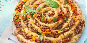Pizza Escargot à la Saucisse et aux Herbes