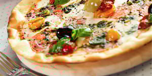 Pizza Santé et Délicieuse à faire sur le Feu  ( camping )