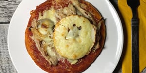 Photo de la Recette: Pizza Tomate Porc et Pommes