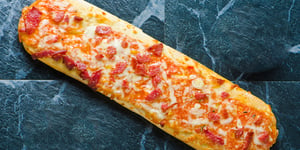Pizzetta de Pain à Hot Dog Salsa comme une Bolognaise