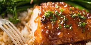 Poitrine de Poulet Poêlée et Juteuse avec la Sauce la plus Incroyable au Miel
