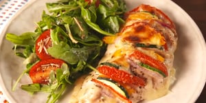 POITRINE DE POULET PRIMAVERA (FARCIE AUX LÉGUMES)