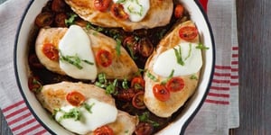 Photo de la Recette: POITRINES DE POULET À LA CAPRESE