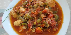 Photo de la Recette: Poulet à la Tomate au Piment D'Espelette
