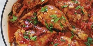 Poulet à L'ail et Tomates à La Cocotte ou Poêle