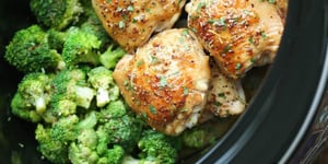Poulet à L’érable et Moutarde de Dijon dans la Mijoteuse (avec Brocoli)