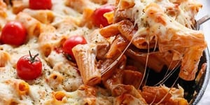 Poulet au Fromage Mozzarella et aux Tomates Rôties