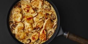 POULET CRÉMEUX AUX CHAMPIGNONS