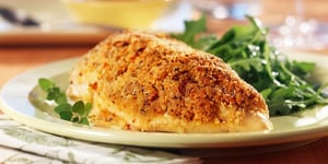 Photo de la Recette: POULET EN CROÛTE DE ROMANO, AMANDES ET MOUTARDE À L'ANCIENNE