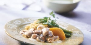 POULET FAÇON STROGANOFF