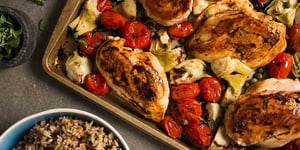 Photo de la Recette: POULET GRILLÉ AUX ARTICHAUTS, TOMATES ET CÂPRES