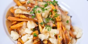 Photo de la Recette: Poutine Savoureuse aux Patates Douces