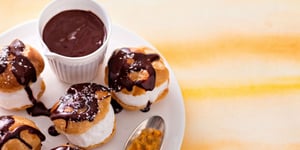 Profiteroles Glace Coco, Coulis Chocolat Caramel Passion de Cyril