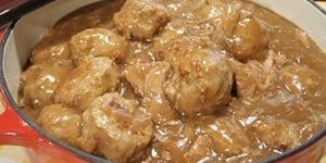 Ragoût de Boulettes et de Pattes de Cochons