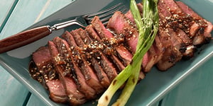 Photo de la Recette: BIFTECK D'ALOYAU AU SEL DE SÉSAME GRILLÉ
