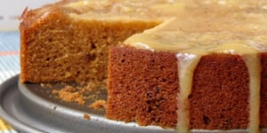 Photo de la Recette: Gâteau aux Dattes avec Sauce Toffee