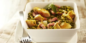 Poulet aux Petits Pois et aux Lardons