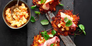 Röstis de Patate Douce au Jambon et Tartare D'ananas Épicé