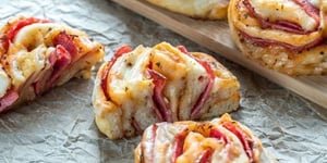 Photo de la Recette: Roulés Feuilletés au Jambon Cru