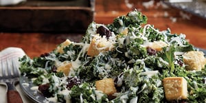 Photo de la Recette: Salade César au Chou Frisé et aux Croûtons de Tofu
