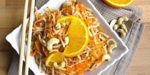 Photo de la Recette: Salade Crue Carottes Céleri Orange et Noix de Cajou