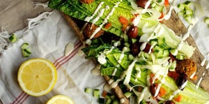 Salade de Falafels, Vinaigrette au Tahini