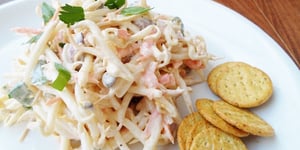 Photo de la Recette: Salade de Fèves Germées aux Amandes, Pomme et Carotte