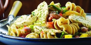 Photo de la Recette: SALADE DE HARICOTS, PÂTES ROTINI ET POULET AU PESTO