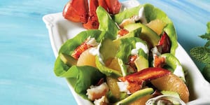 Photo de la Recette: Salade de Homard Grillé au Pamplemousse Rose et à L’avocat