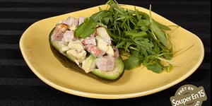 Salade de Jambon en Coupes L’avocat avec Vinaigrette Crémeuse à la Moutarde