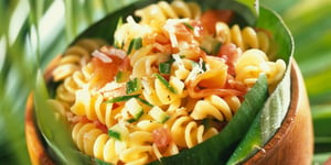 Salade de Pâtes au Saumon Fumé et Curry