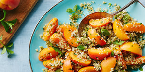 Photo de la Recette: Salade de Quinoa à la Menthe, avec des Poivrons Jalapeno et des Abricots Frais