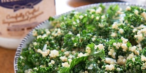 Photo de la Recette: Salade de Quinoa et Chou Vert Frisé avec Herbes Fraîches
