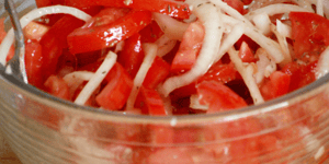 Salade de Tomates et D’oignons