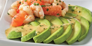 Photo de la Recette: Salade Pamplemousse-Avocat Coriandre Fraîche et Crevettes Roses