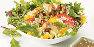 Photo de la Recette: Salade-Repas de Poulet aux Arachides
