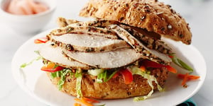 Photo de la Recette: Sandwiches de Poulet aux Cinq Épices et à la Mayonnaise au Wasabi