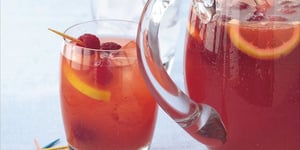 Sangria aux Framboises et aux Abricots