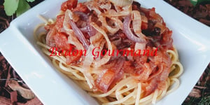 Sauce Tomate et Oignons Caramélisés