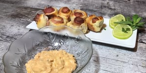 Saucisses Roulées dans le Bacon et Pâte à Pizza