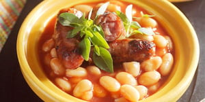 Saucisses et Haricots à la Tomate