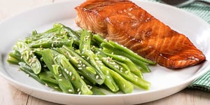 Saumon à l'érable au Four avec Haricots Verts et Sésame